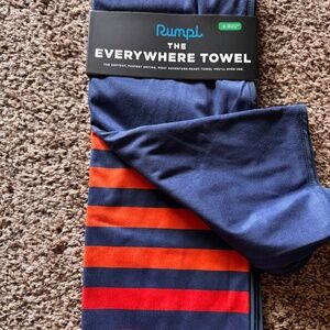NEW Rumpl Everywhere Towel - Deepwater Rays